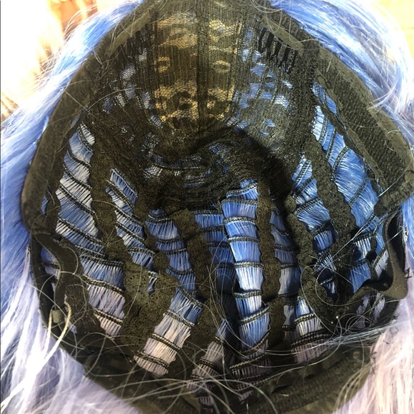 Blue Gradient Shoulder Length Wavy Wig with Bangs - New, never worn - Picture 5 of 8